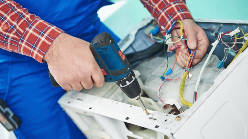 Beşiktaş İmmergas İmmergas çamaşır makinesi kart tamiri – Su almama arızası orijinal parça ile giderildi. - Teknik servis örneği